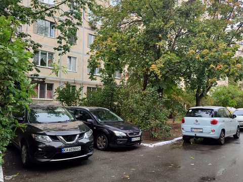 квартира по адресу Зои Гайдай ул., 10-А