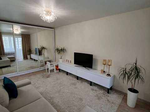 квартира за адресою Слави бульв., 4