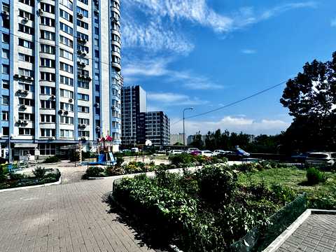 квартира за адресою Дніпровська набережна вул., 26-Б