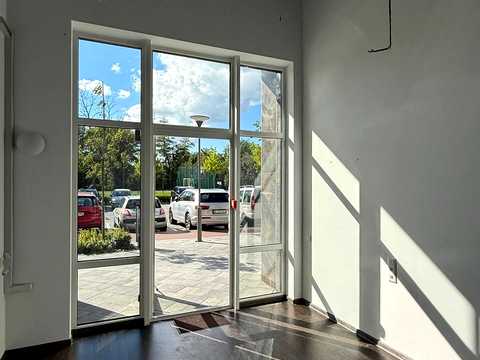 комерційна за адресою Ольги Кобилянської вул. (Достоєвського), 1-В/11
