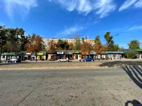 комерційна за адресою миру, 28д