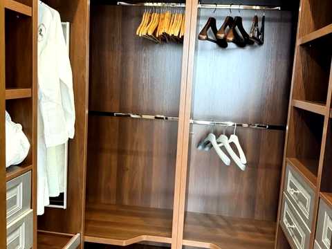 квартира по адресу Кловский спуск, 7