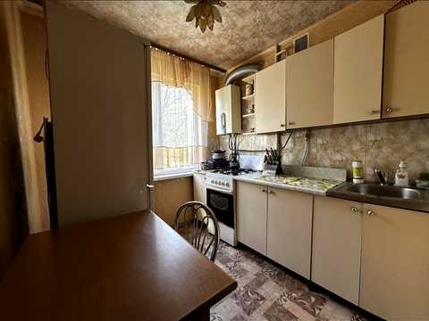 квартира за адресою Космонавтів вул., 14