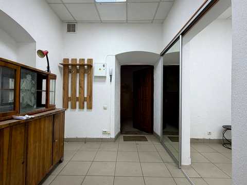 коммерческая по адресу Краковская ул., 24