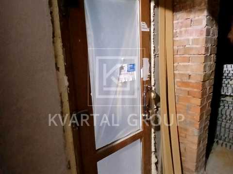 комерційна за адресою Західна вул., 2
