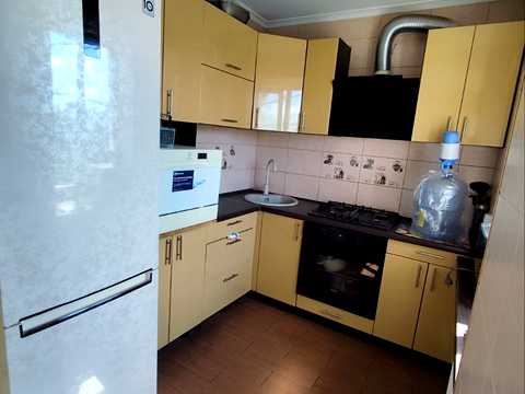 квартира за адресою Українська вул., 49