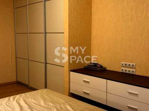квартира за адресою Євгена Коновальця вул. (Щорса), 32-Б