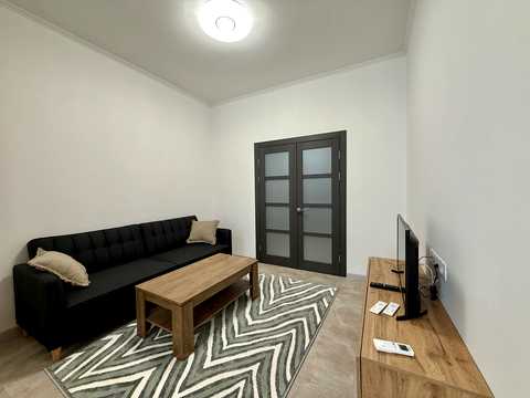квартира за адресою Дегтярна вул., 20