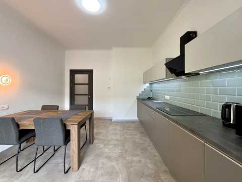 квартира за адресою Дегтярна вул., 20