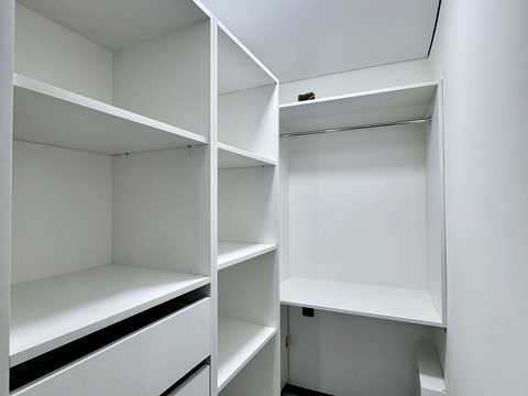 квартира за адресою Романа Шухевича вул., 3