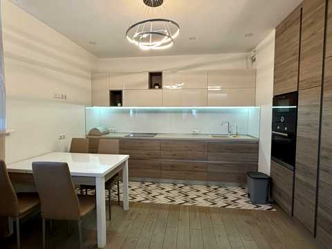 квартира за адресою Драгоманова вул., 2