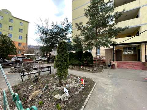 квартира за адресою Зодчих вул., 32