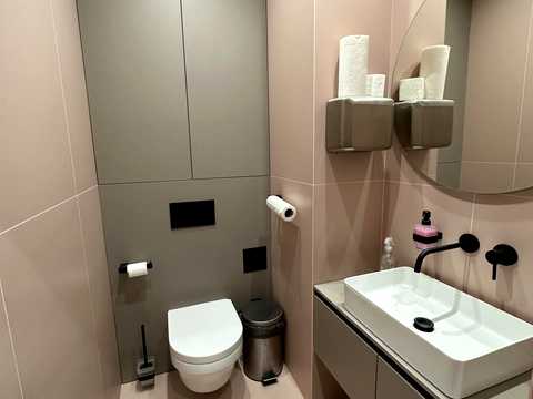коммерческая по адресу Джона Маккейна ул. (Івана Кудрі), 1-А