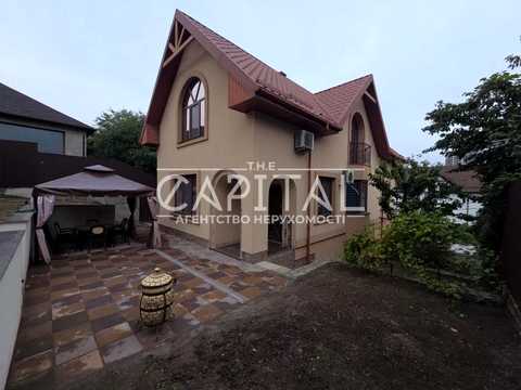 будинок за адресою Уласа Самчука, 32