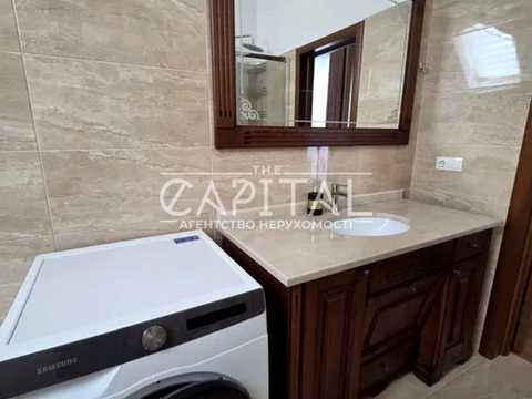 будинок за адресою Уласа Самчука, 32