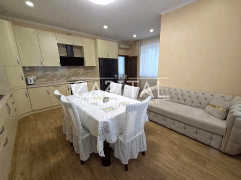 будинок за адресою Уласа Самчука, 32