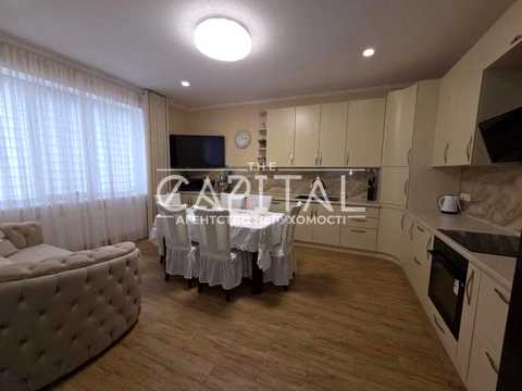 будинок за адресою Уласа Самчука, 32