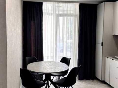 квартира за адресою Тролейбусна вул., 5к