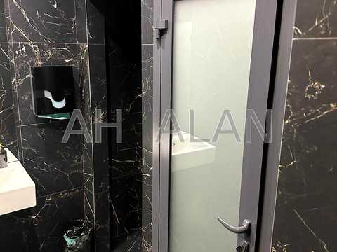 коммерческая по адресу Товарная ул., 1