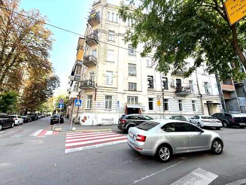 комерційна за адресою Київ, Олеся Гончара вул., 15