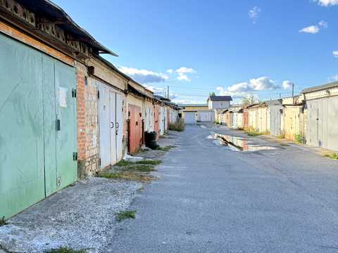паркомісце за адресою с. Софіївська Борщагівка, Київська вул., 1 Б