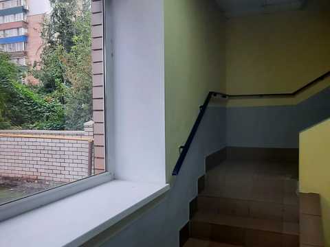 комерційна за адресою Кобилянського вул., 126