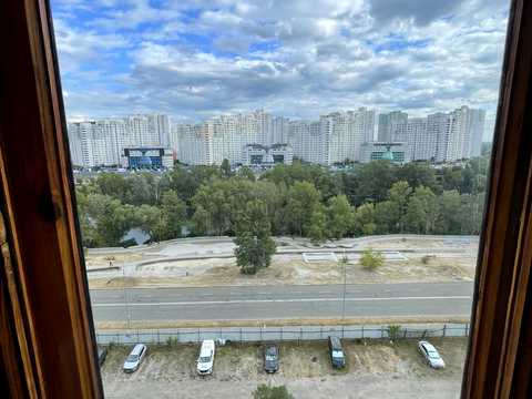квартира за адресою Срібнокільська вул., 16