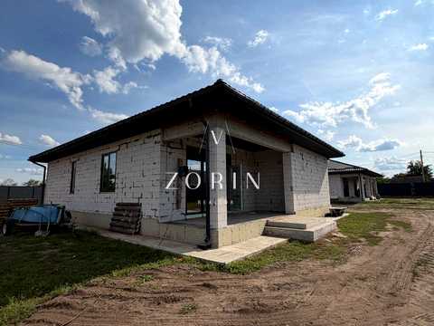 будинок за адресою Чарівна