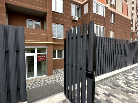 комерційна за адресою Соборна вул., 105-Б/5