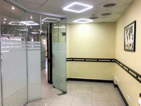 комерційна за адресою Лесі Українки бульв., 7-Б