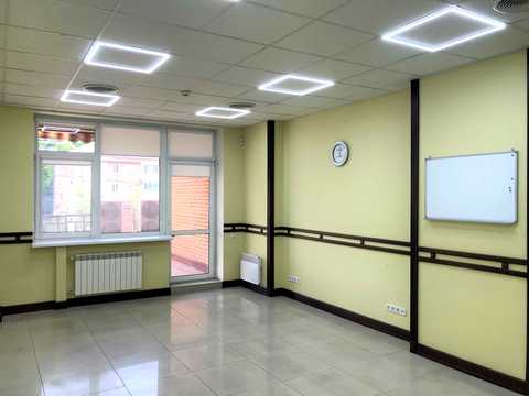 комерційна за адресою Лесі Українки бульв., 7-Б