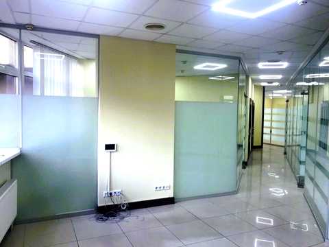 комерційна за адресою Лесі Українки бульв., 7-Б