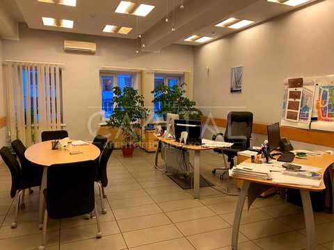 комерційна за адресою Лариси Руденко вул., 6а