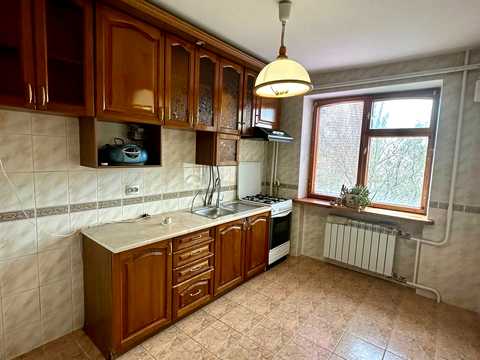 квартира за адресою Володимира Стельмаха вул. (Курчатова), 4