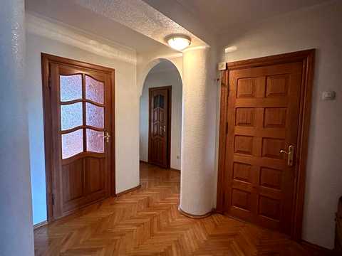 квартира за адресою Володимира Стельмаха вул. (Курчатова), 4