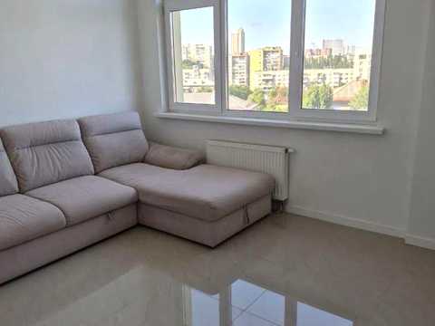 квартира за адресою Рея Бредбері вул., 2