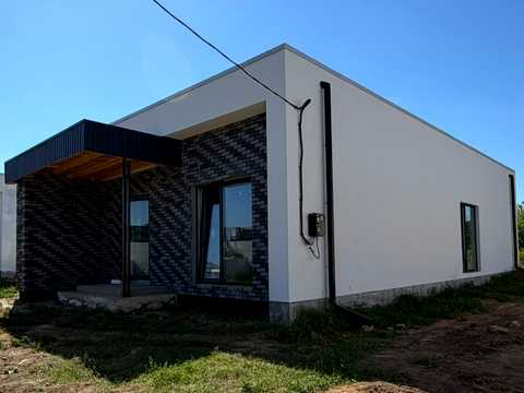 будинок за адресою Космічна вул., 26