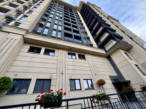 квартира за адресою Космонавтів просп., 49