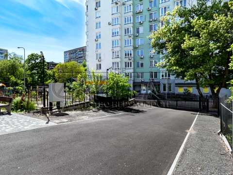 коммерческая по адресу Феодосийская ул., 48/52
