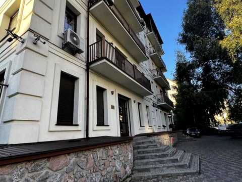 квартира за адресою Успішна вул., 18