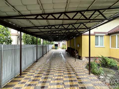 будинок за адресою вул. Леси Українки