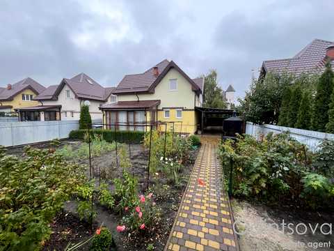 будинок за адресою вул. Леси Українки