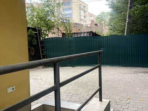 комерційна за адресою Тернопіль, 15 Квітня вул., 15 А