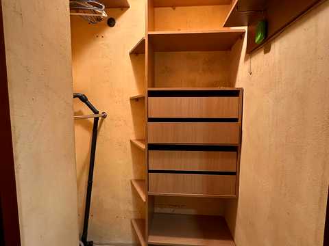 квартира за адресою Генерала Генадія Воробйова вул. (Курська), 22
