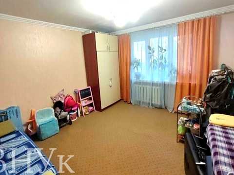 квартира за адресою Чернівці, Героїв Крут бульв. (Героїв Сталінграду), 4