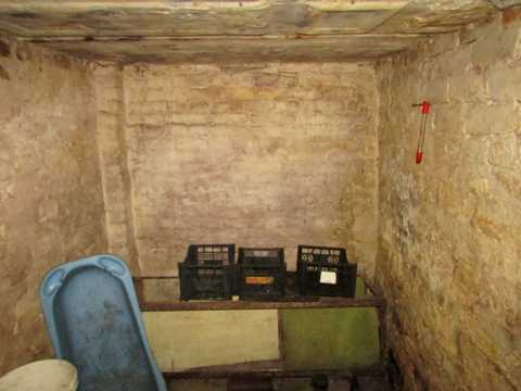 паркомісце за адресою Полярна вул., 19