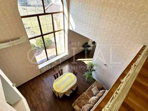 будинок за адресою с. Вишеньки, набережна