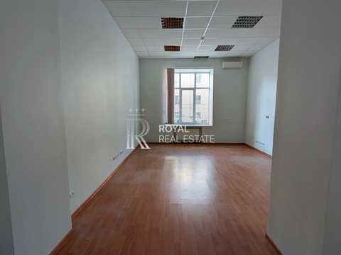 комерційна за адресою Цитадельна вул., 7