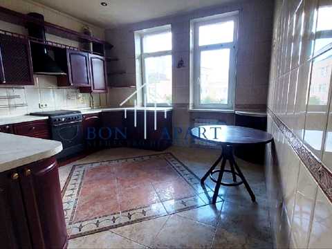 квартира за адресою Катерини Білокур вул., 2/8