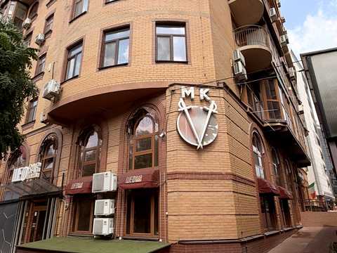 комерційна за адресою Євгена Коновальця вул. (Щорса), 36-В